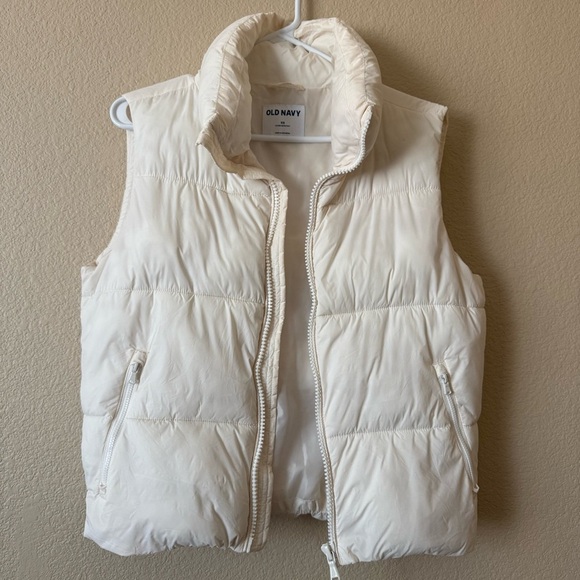 Old Navy Jackets & Blazers - Old Navy Cream puffer vest XS